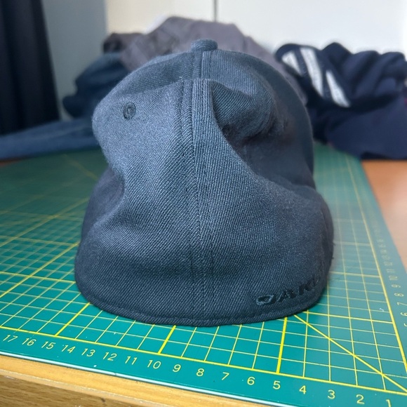 Oakley Classic Camo Logo a-flex hat - Picture 2 of 11